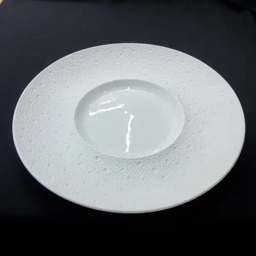 #BU6528; Ceramic 12" rd. plate #YP/WT