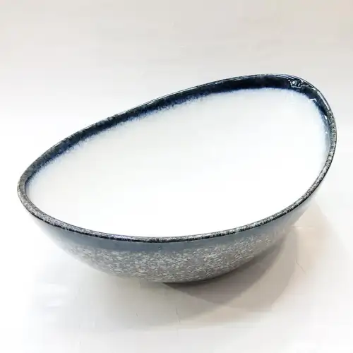 #BY-7716; Ceramic 10" boat shape bowl #485