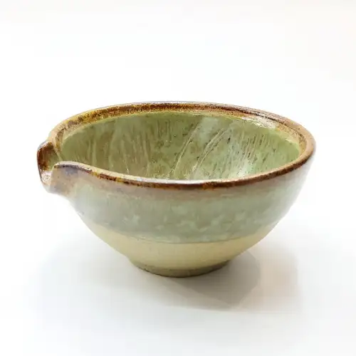 #CH-6305; Ceramic 3.5" Mini Spout Bowl 