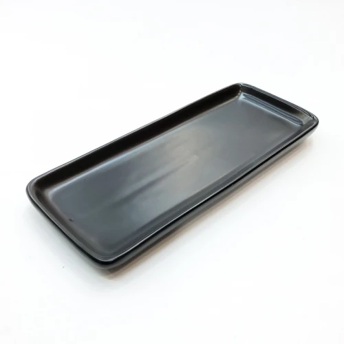 #HN2744-BK; Ceramic plate 26x10.5cm BK