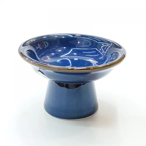#HN7470; Ceramic sauce dish 8.3cm w. stand 