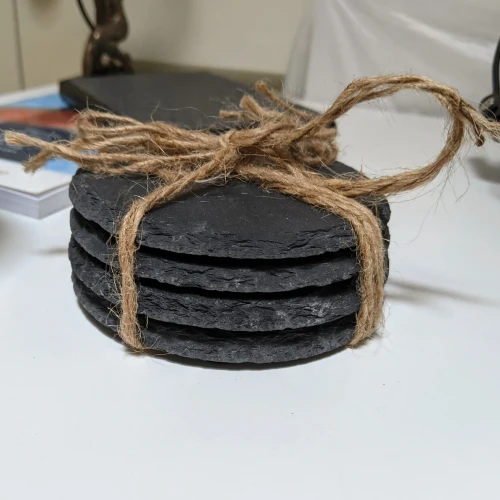 #SLT10R; Slate coaster round 10cm; 1x4
